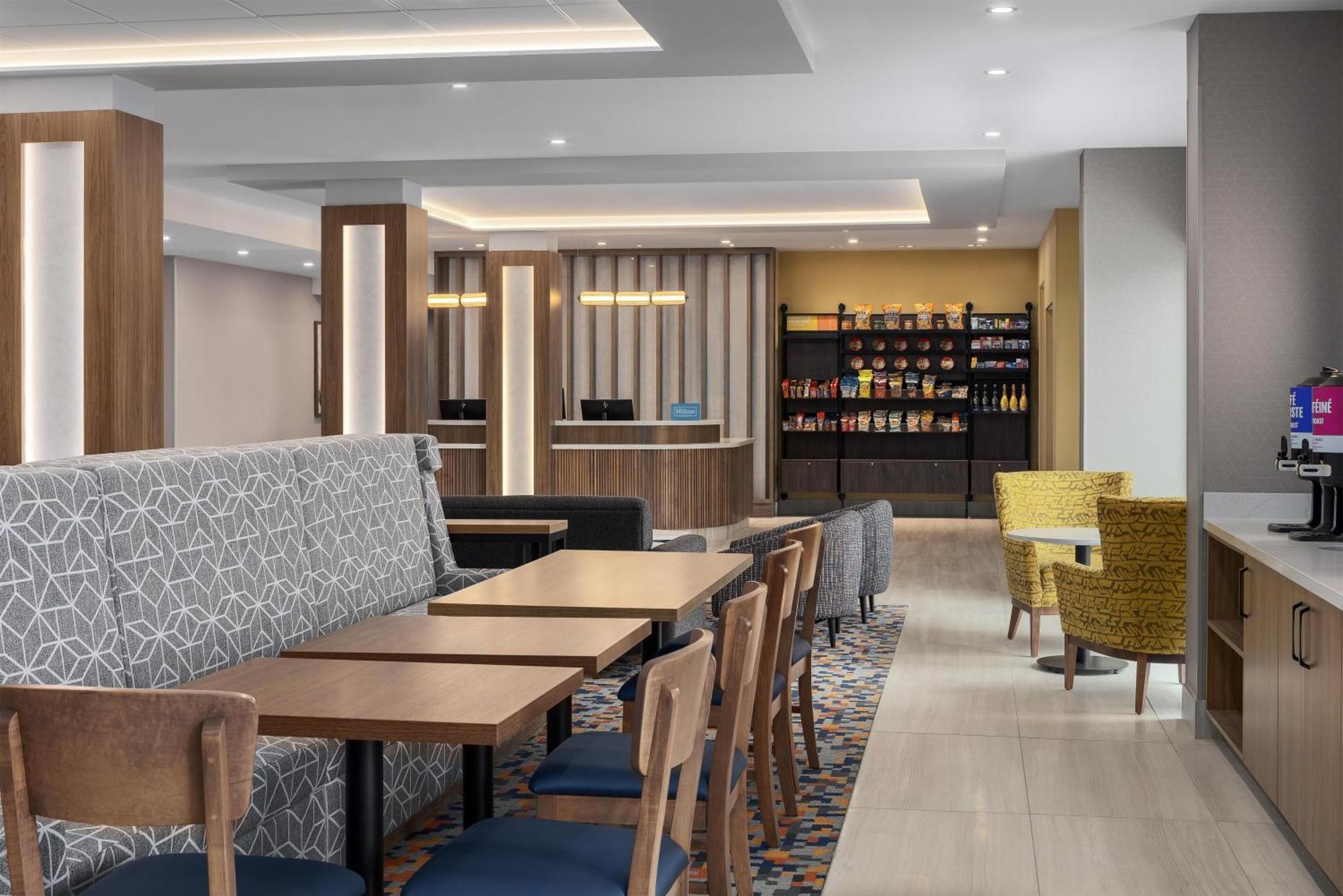 Hampton Inn By Hilton Montreal East Anjou — Photos 3